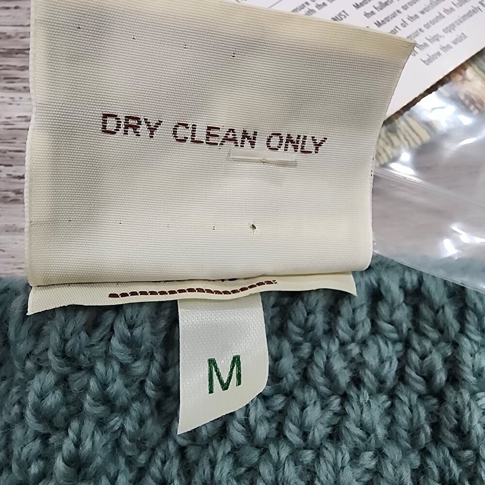 NWT VTG Connemara Knitwear Sweater Cardigan Merino Wool Ireland Green Women's M - Picture 5 of 9